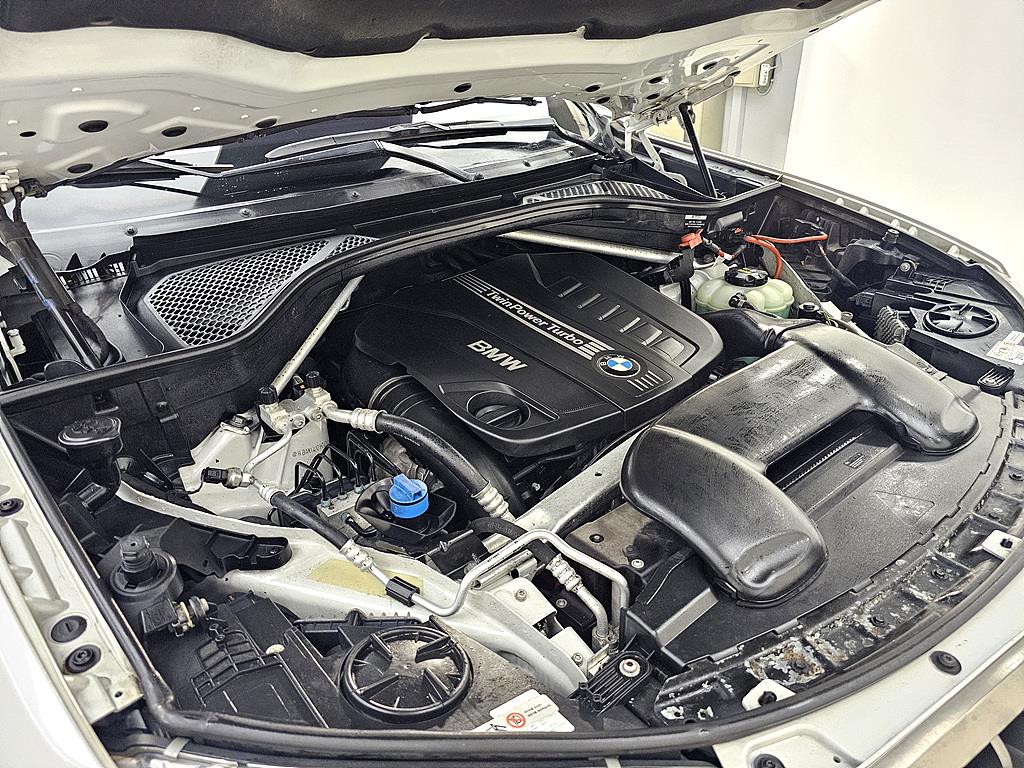 BMW X6 - Vista 6