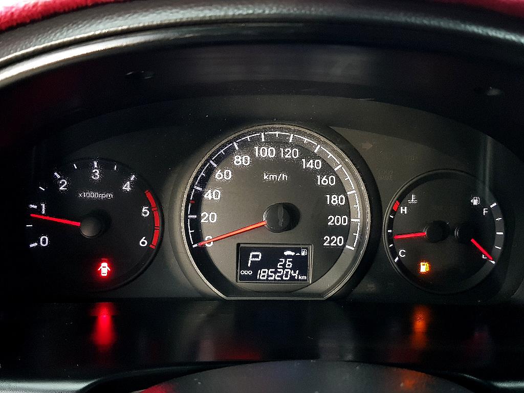 HYUNDAI Starex - Vista 7