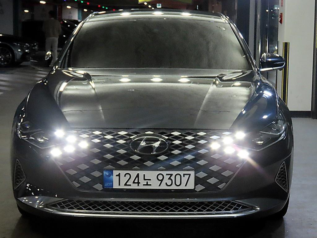 HYUNDAI Grandeur - Vista 2