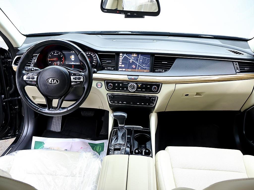 KIA K7 - Vista 9