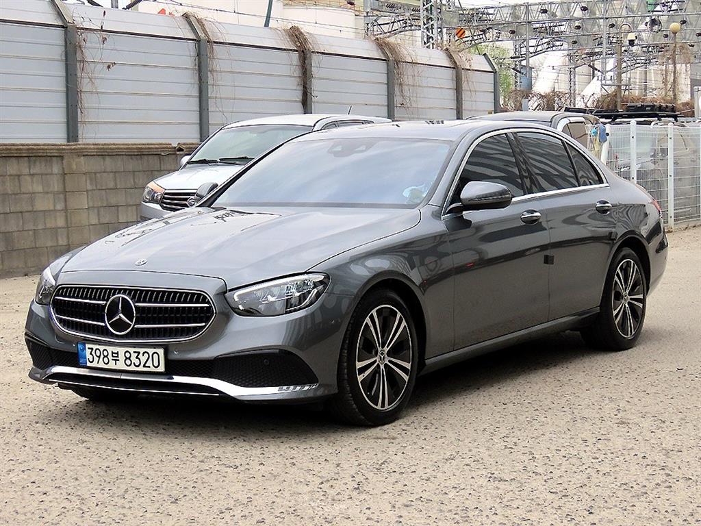 Mercedes Benz E class - Vista 2
