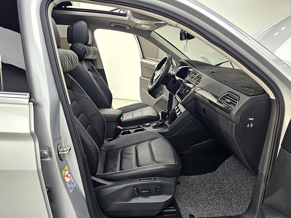 Volkswagen Tiguan - Vista 11