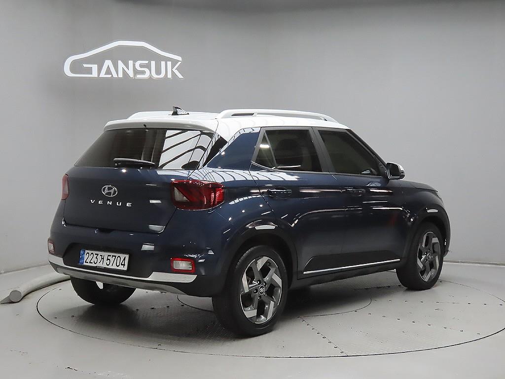 HYUNDAI Venue - Vista 7