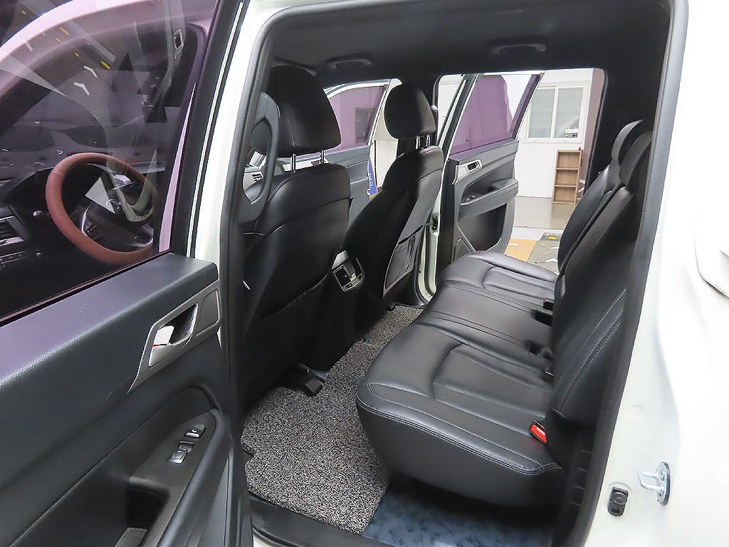 Ssangyong Rexton 2019 Blanco - Importación desde Corea - HF Imports Iquique - Foto 8