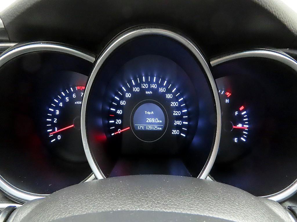 KIA K5 - Vista 6