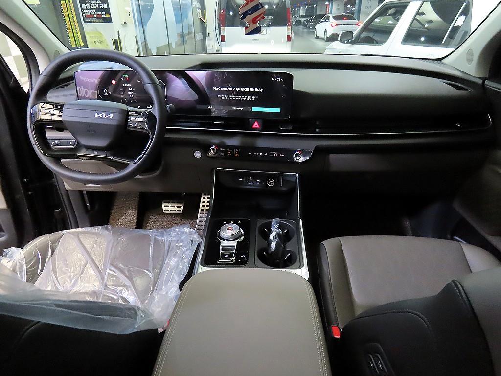 KIA Carnival - Vista 10