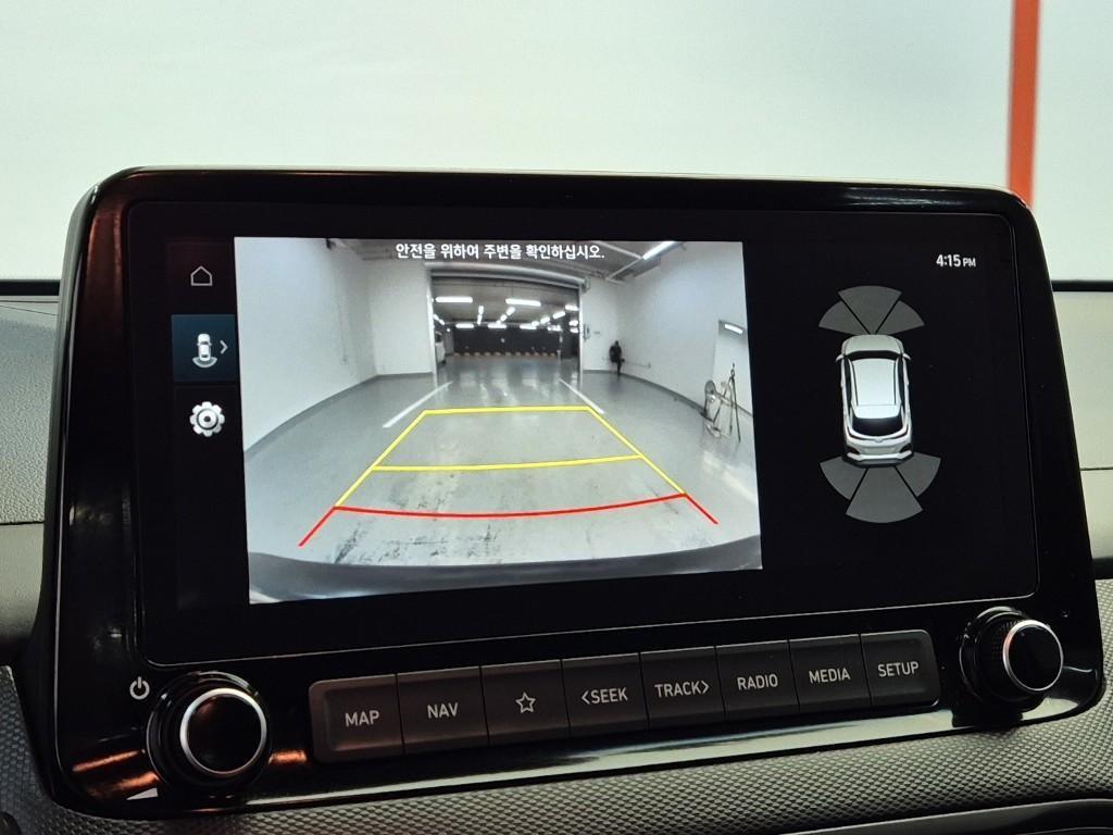 HYUNDAI Kona - Vista 8