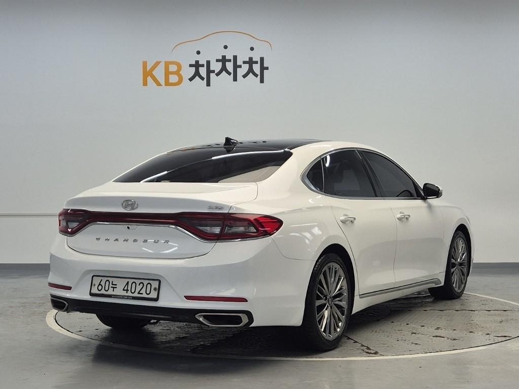 HYUNDAI Grandeur 2018 Blanco - Importación desde Corea - HF Imports Iquique - Foto 18
