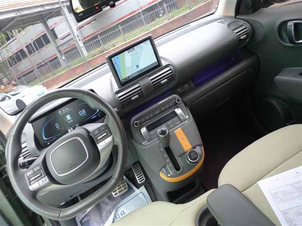 HYUNDAI Casper - Vista 9