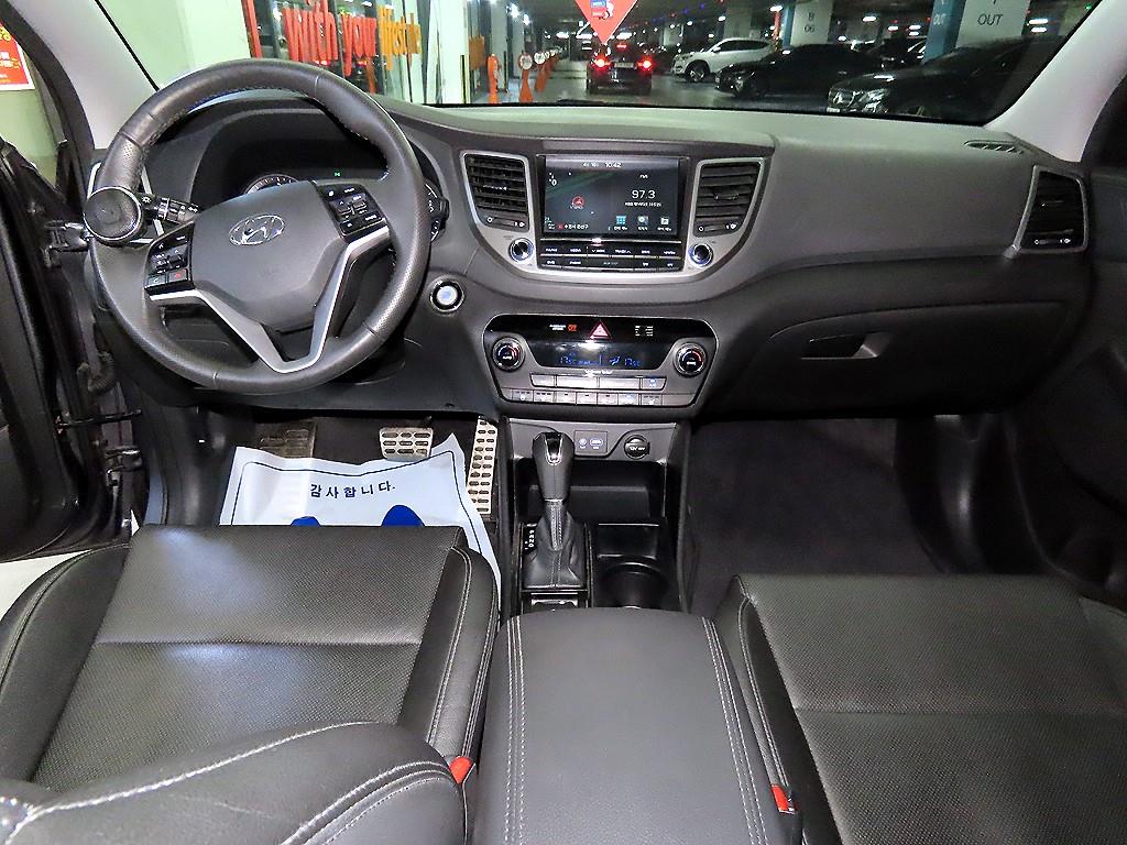 HYUNDAI Tucson - Vista 10