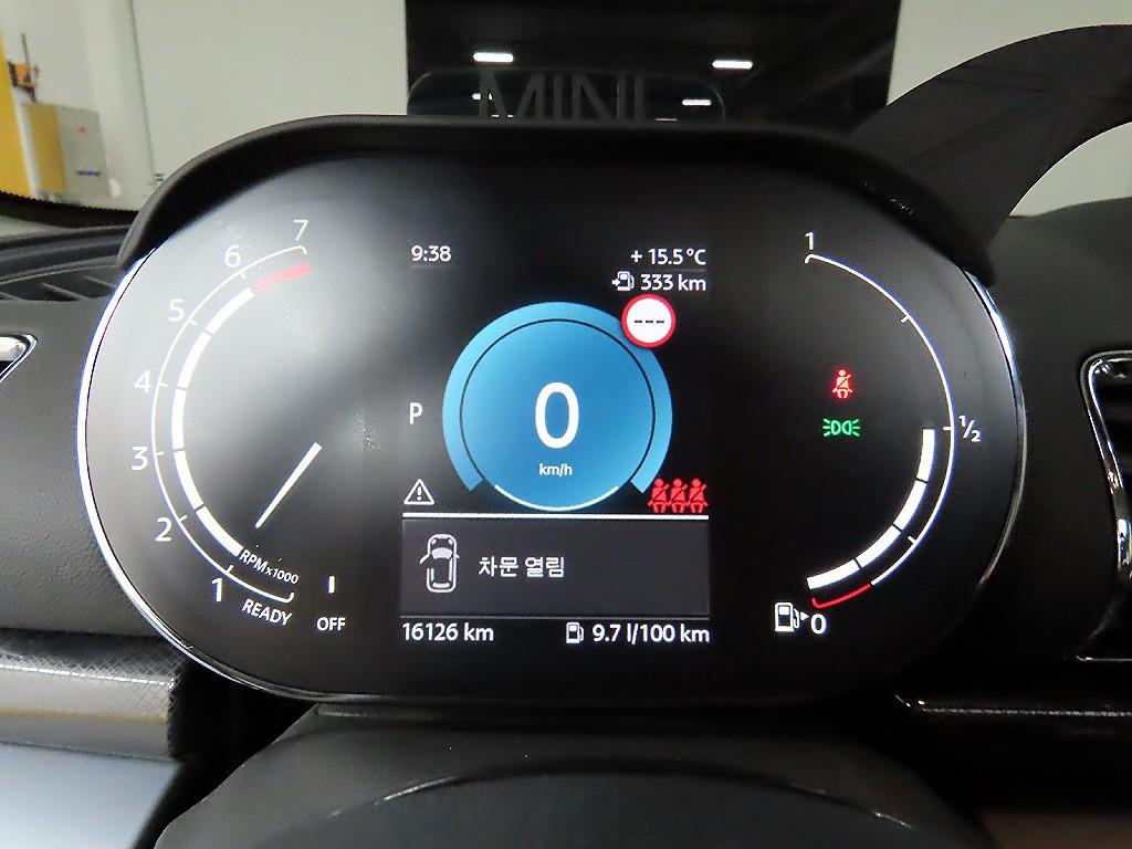 Mini Clubman - Vista 8