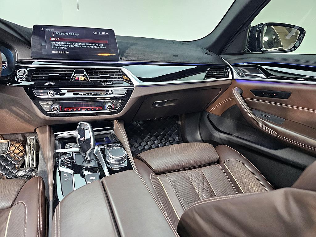 BMW 5 Series - Vista 10