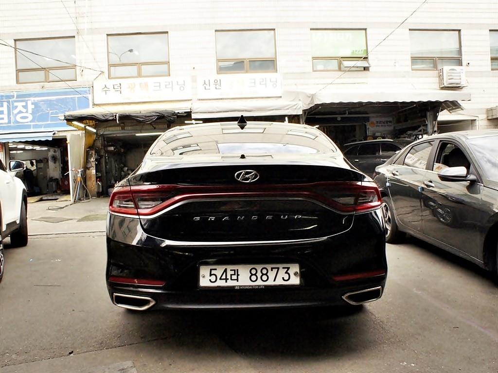 HYUNDAI Grandeur - Vista 7