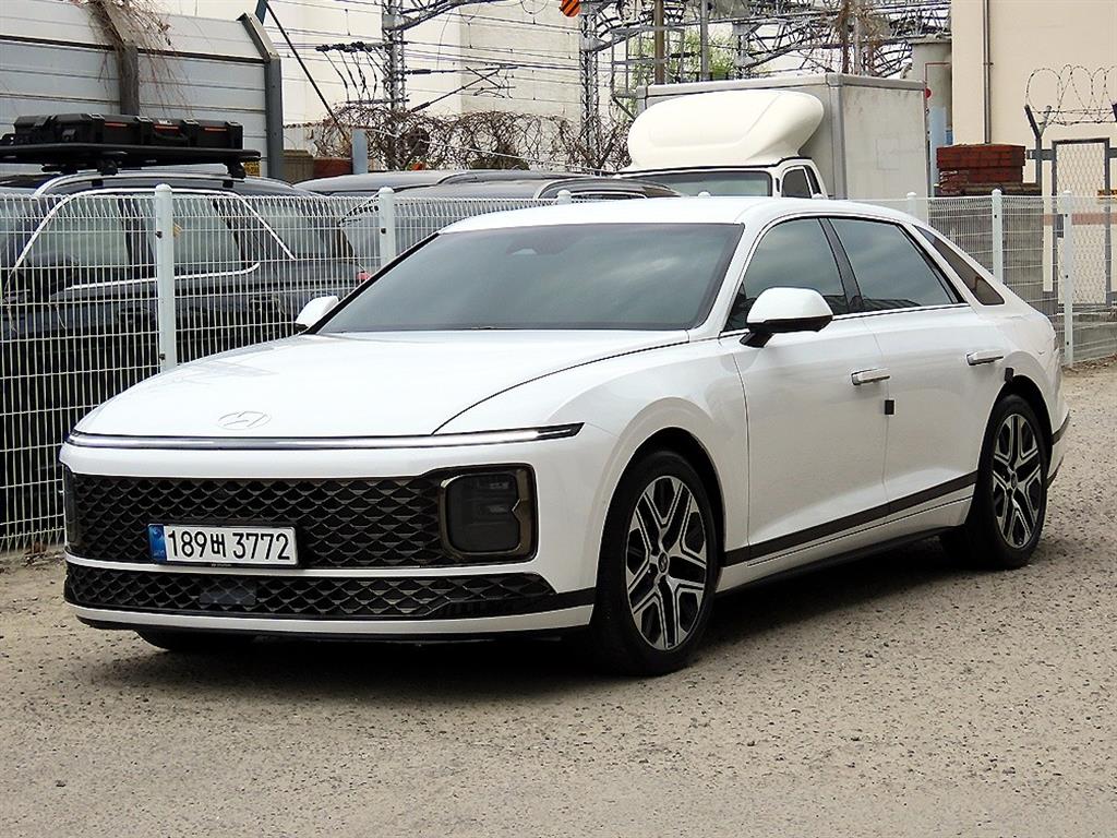 HYUNDAI Grandeur - Vista 2