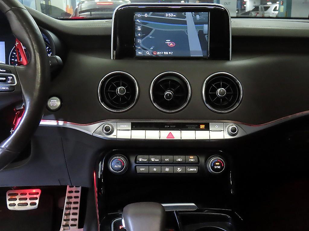 KIA Stinger - Vista 11