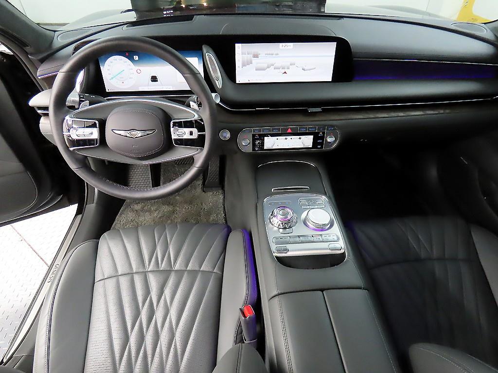 Genesis G90 - Vista 7