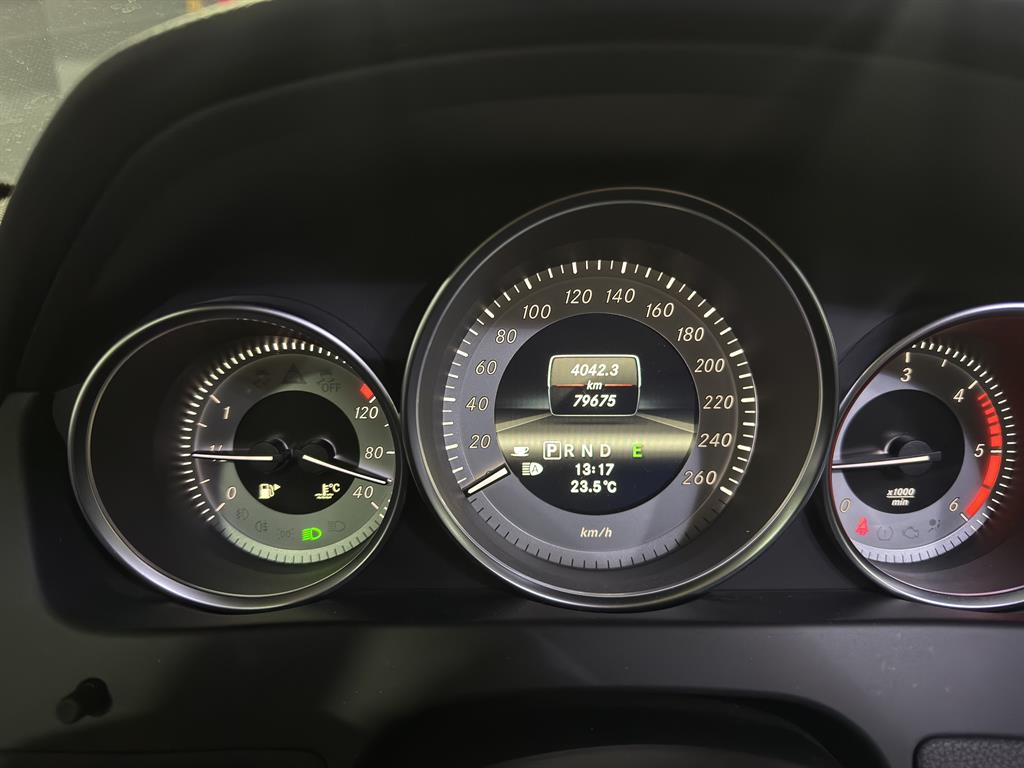 Mercedes Benz C Class - Vista 10