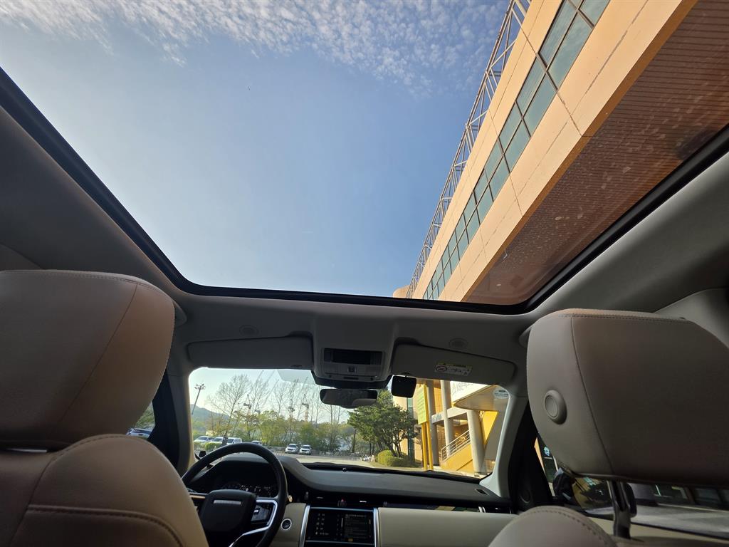 Land Rover Discovery Sports - Vista 8