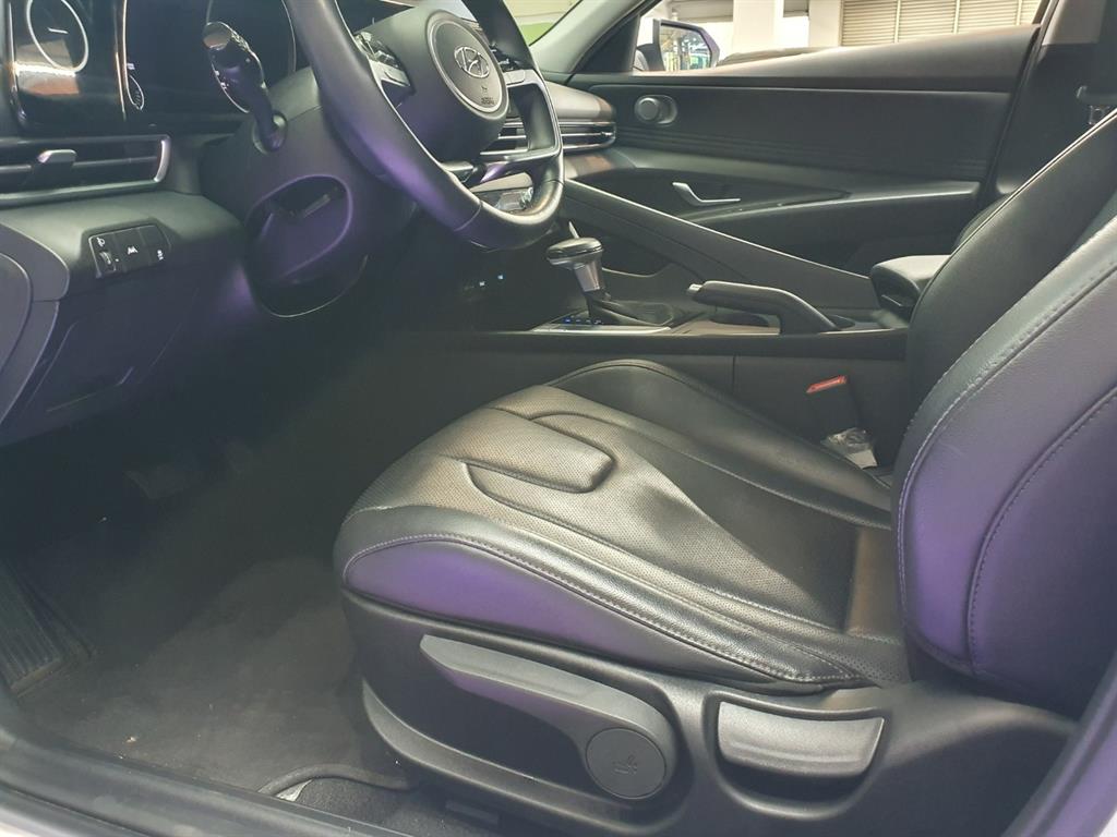 HYUNDAI Avante - Vista 6