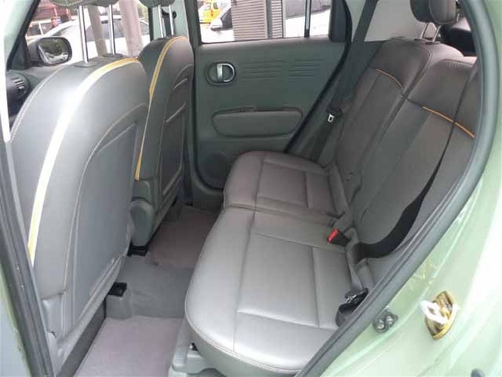 HYUNDAI Casper - Vista 11