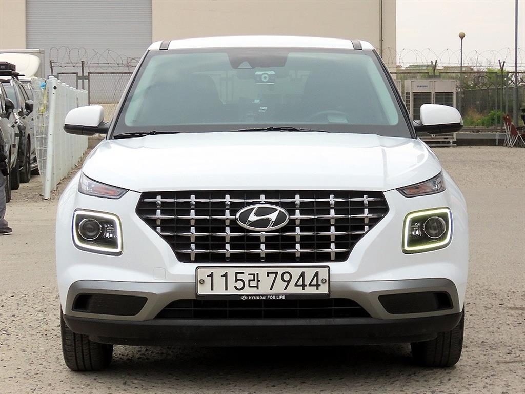 HYUNDAI Venue 2020 Blanco - Importación desde Corea - HF Imports Iquique - Foto 1