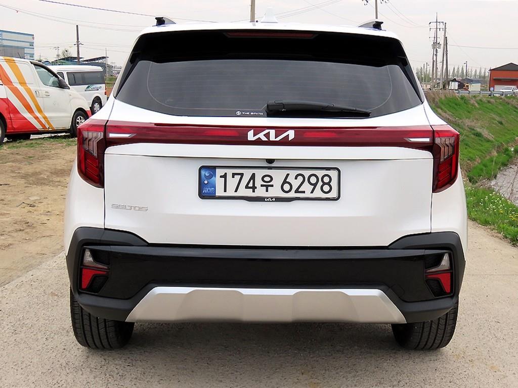 KIA Seltos - Vista 4