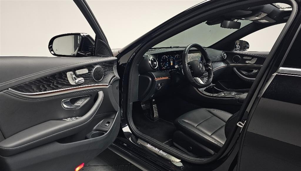 Mercedes Benz E class - Vista 10