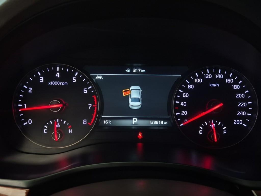 KIA K7 - Vista 6