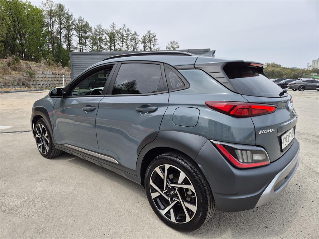 HYUNDAI Kona - Vista 3