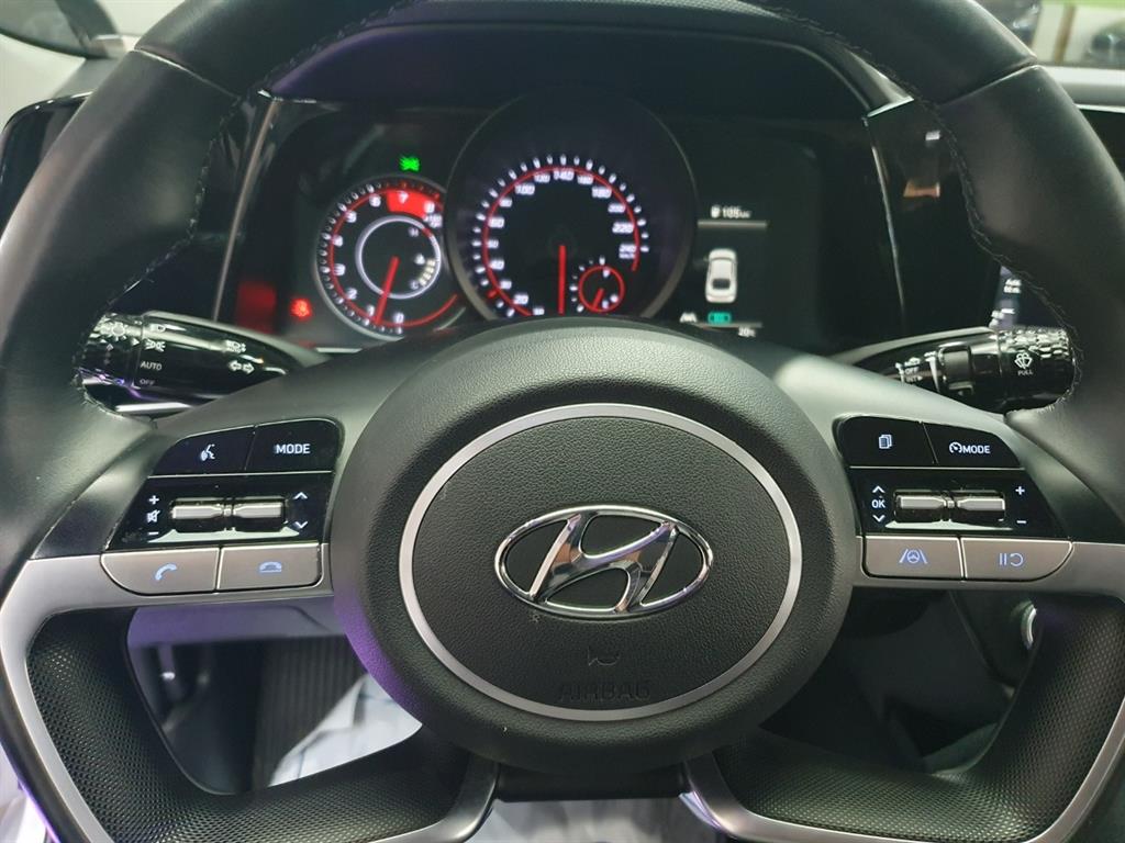 HYUNDAI Avante - Vista 12