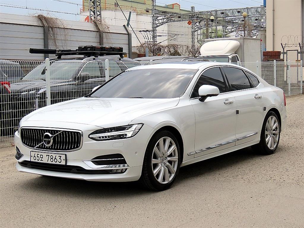 Volvo S90 - Vista 2
