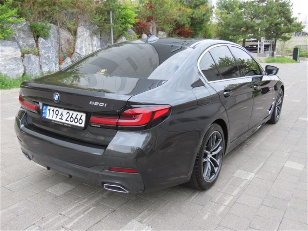 BMW 5 Series - Vista 5