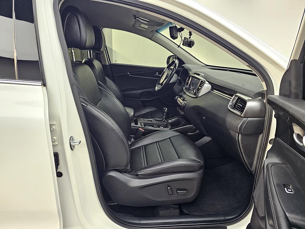 KIA Sorento - Vista 11