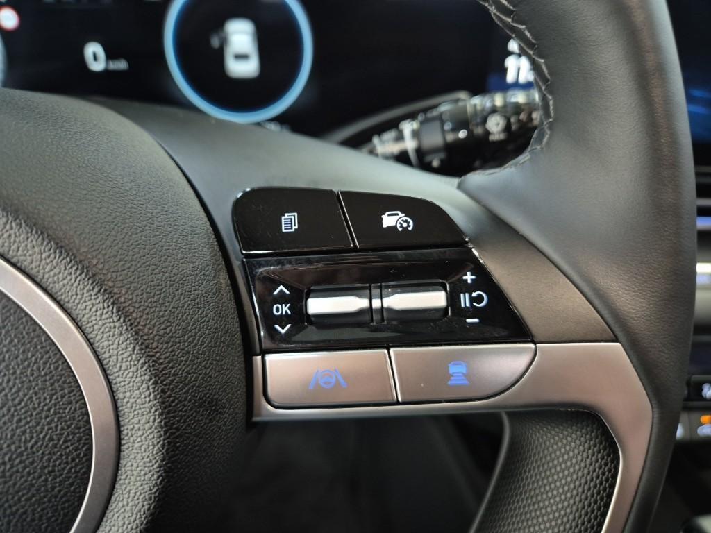 HYUNDAI Avante - Vista 5