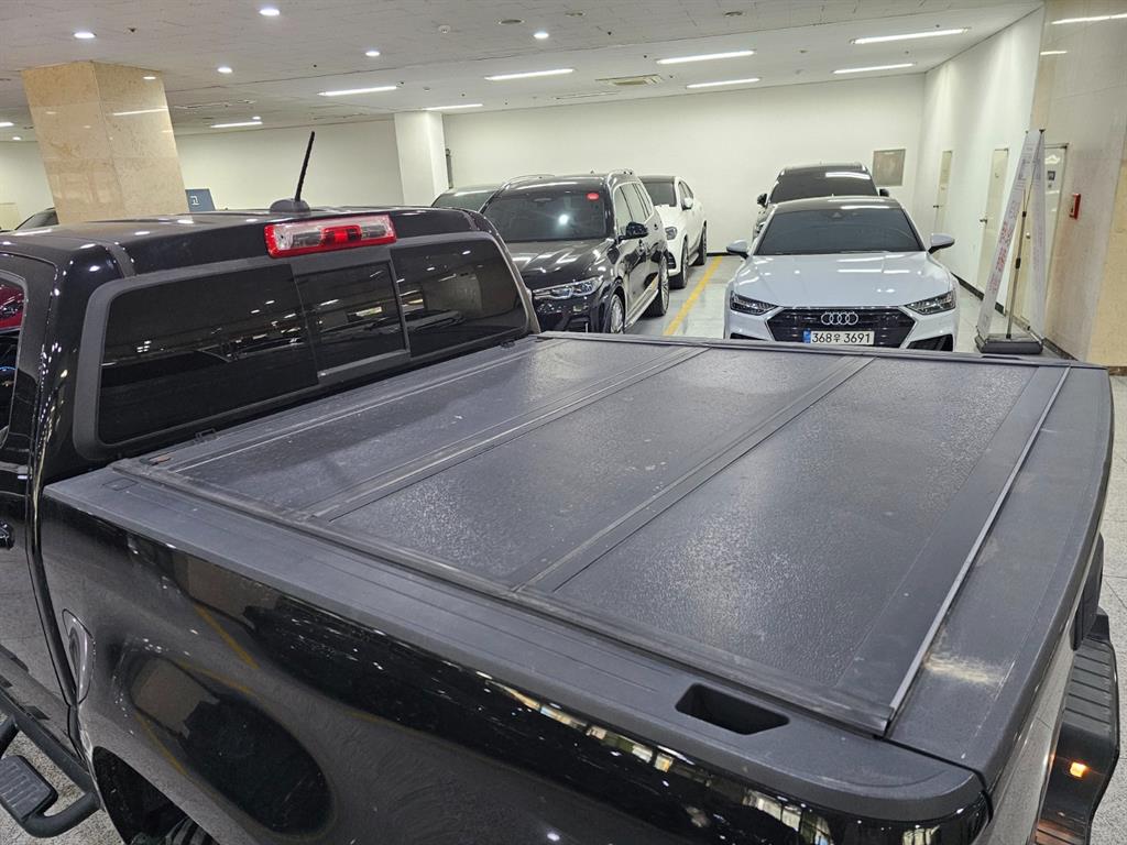 Chevrolet ?Colorado 2021 Negro - Importación desde Corea - HF Imports Iquique - Foto 17