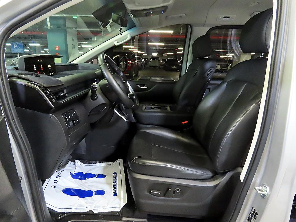 HYUNDAI Staria - Vista 6