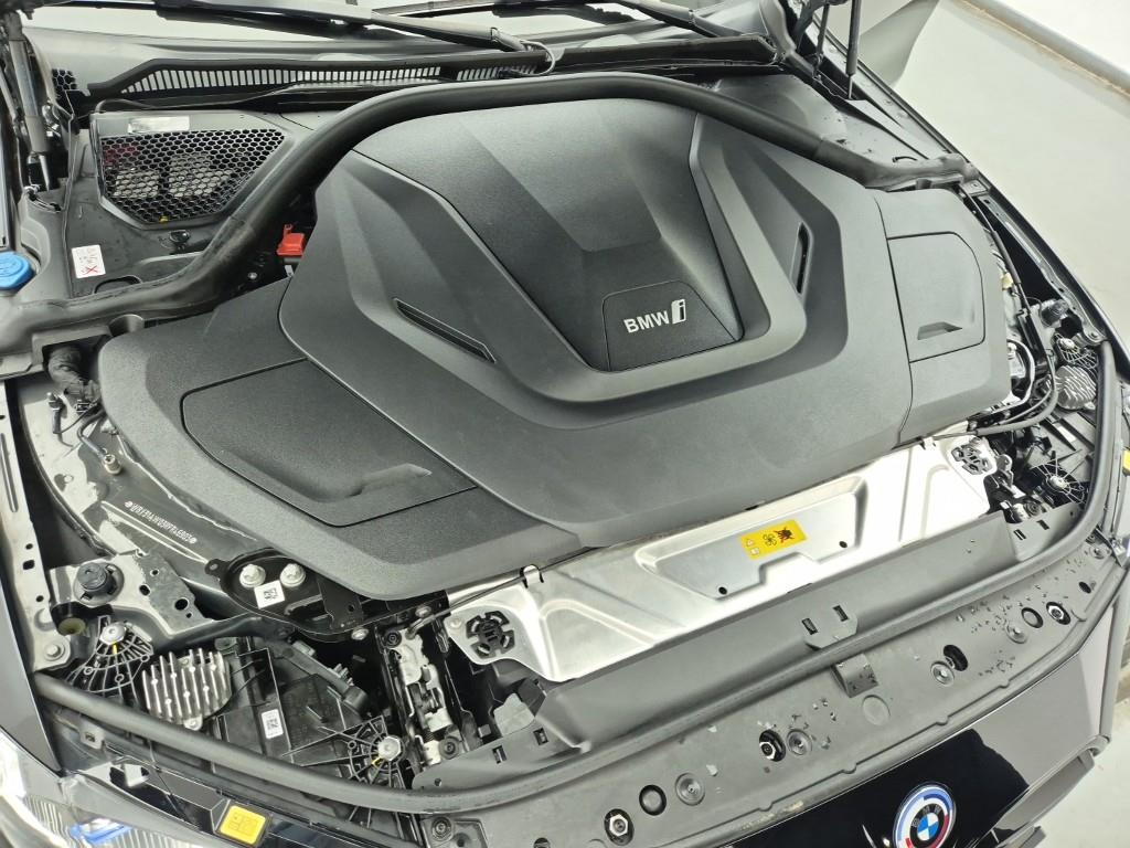 BMW i4 - Vista 6