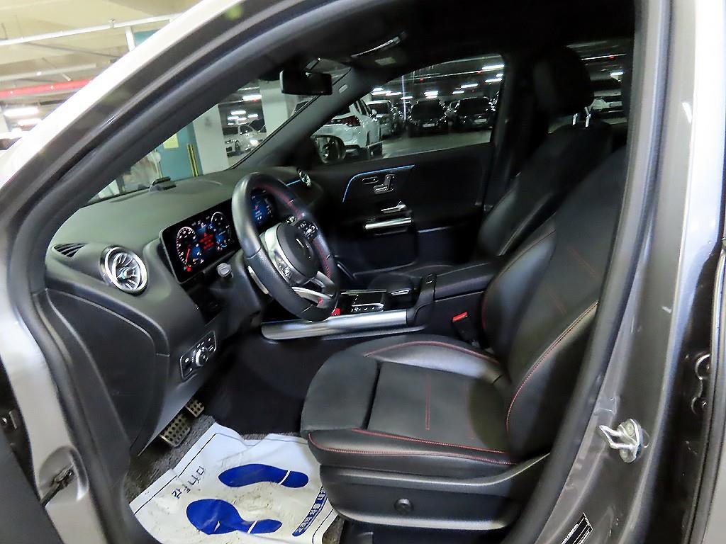 Mercedes Benz GLA Class - Vista 6