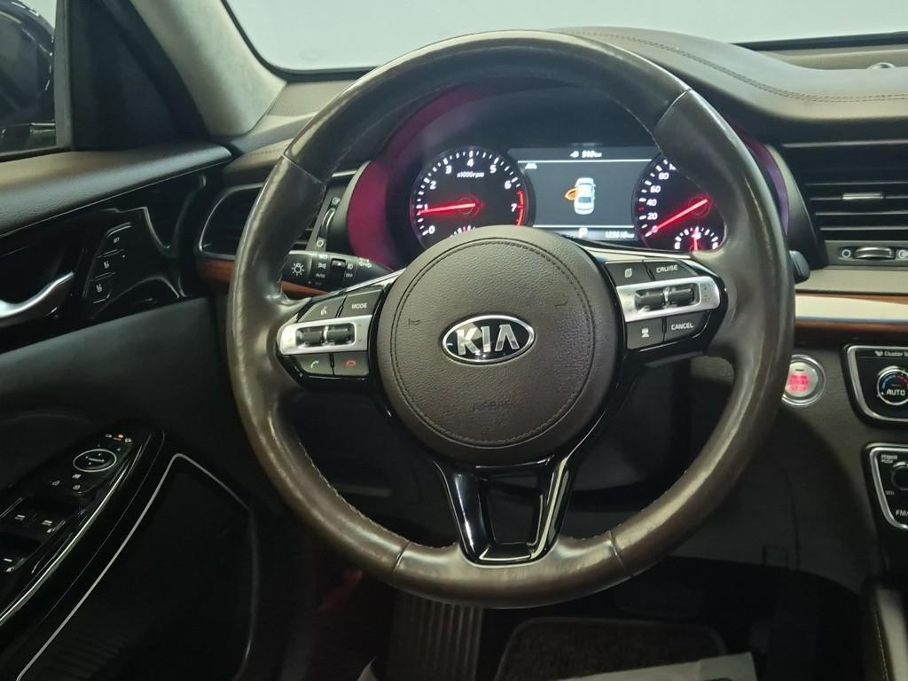 KIA K7 - Vista 9