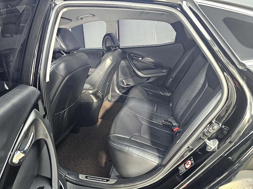 HYUNDAI Grandeur - Vista 9