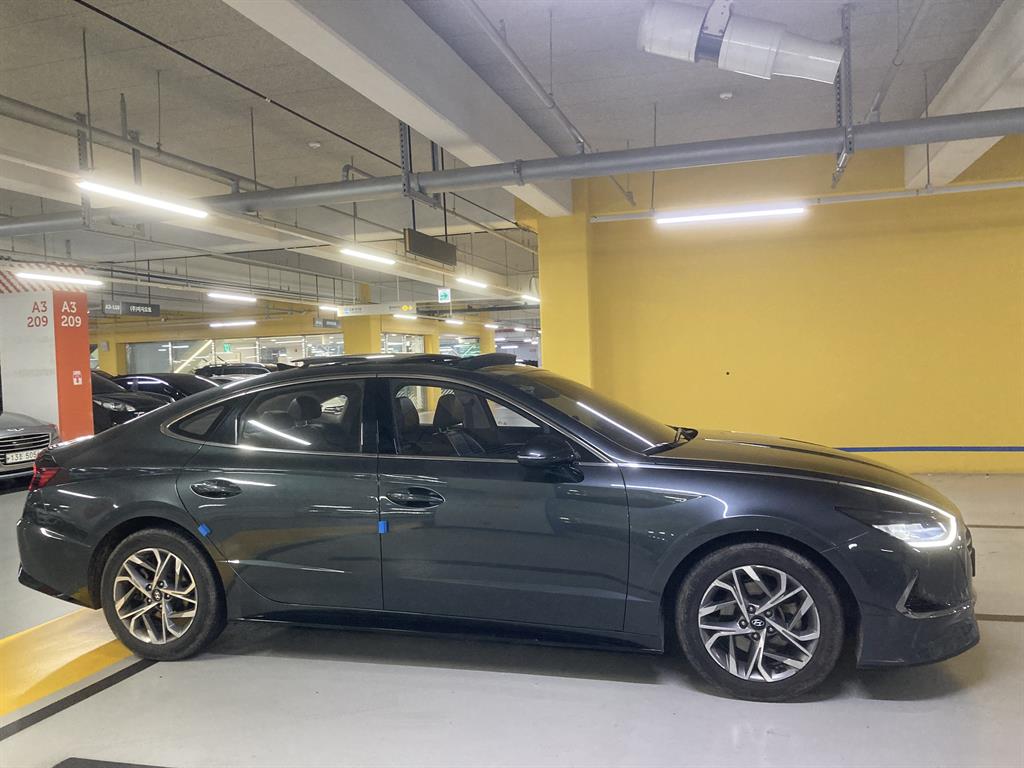 HYUNDAI Sonata - Vista 3