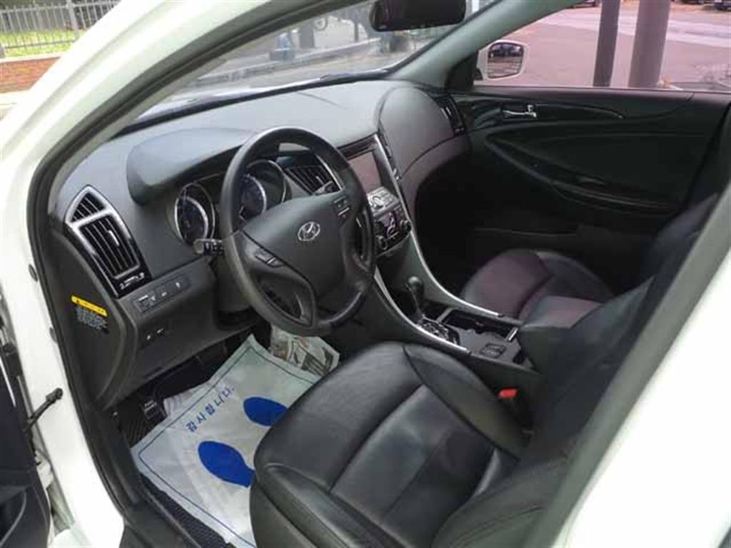 HYUNDAI Sonata - Vista 7