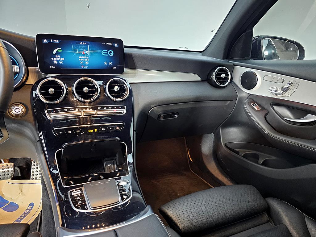 Mercedes Benz GLC Class - Vista 9