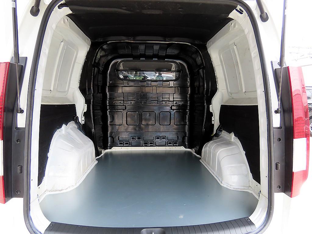 HYUNDAI Staria 2024 Blanco - Importación desde Corea - HF Imports Iquique - Foto 18