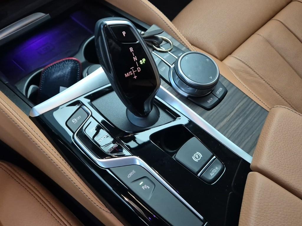 BMW 5 Series - Vista 8