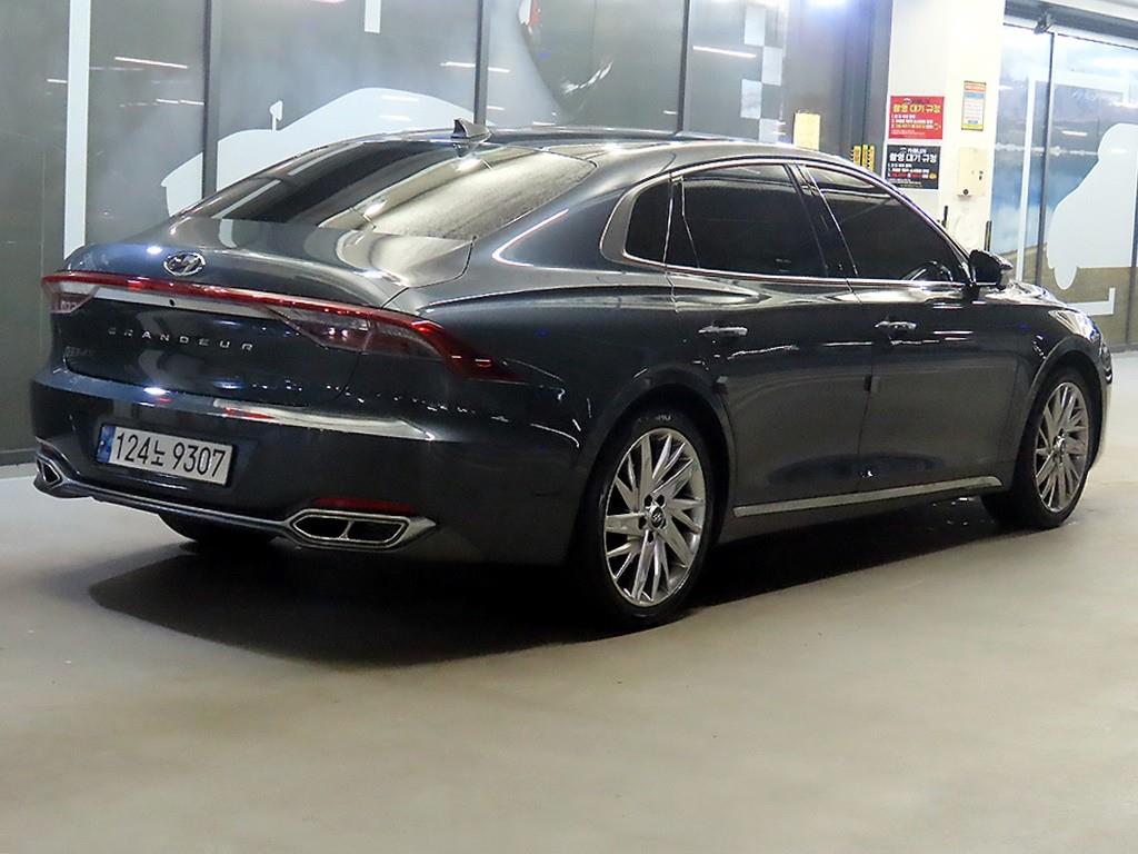 HYUNDAI Grandeur - Vista 4