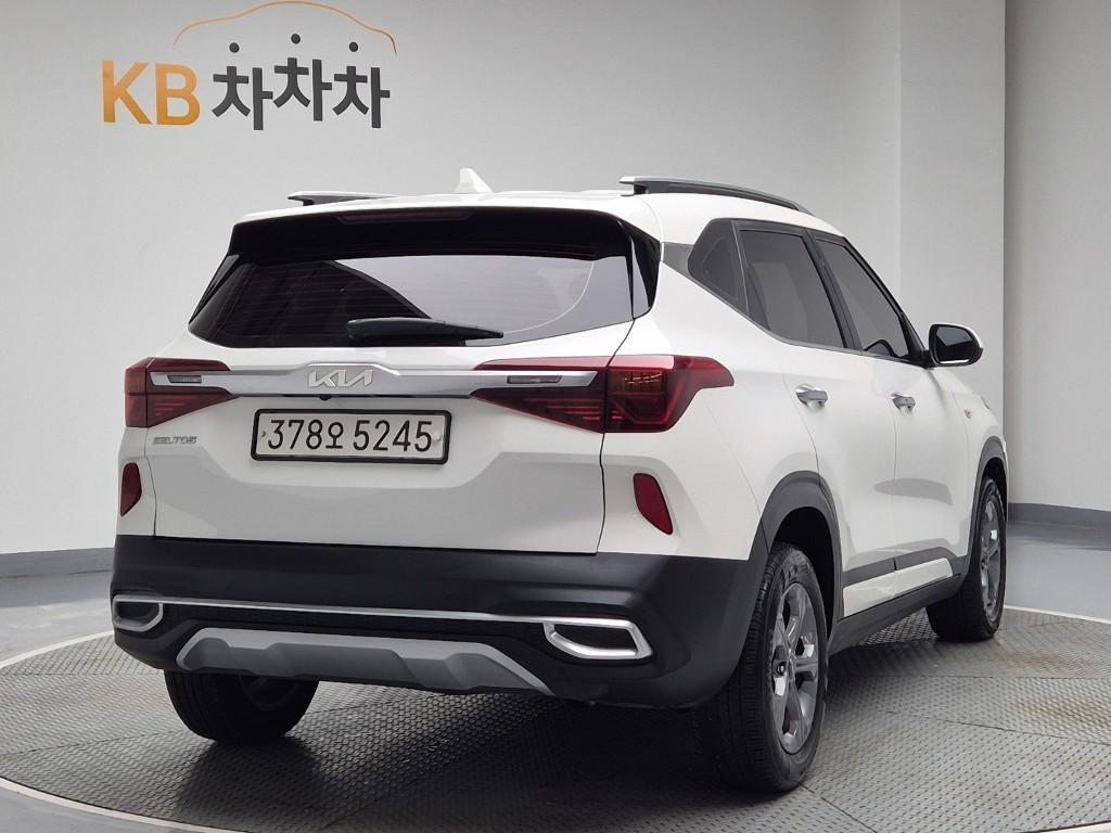 KIA Seltos - Vista 3