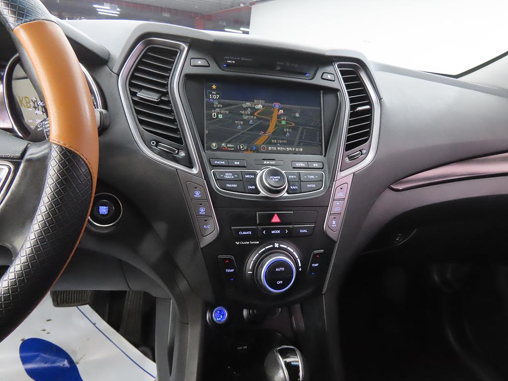 HYUNDAI Maxcruz - Vista 10