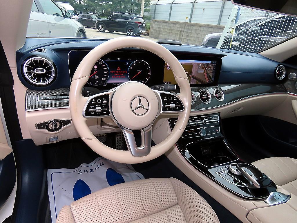 Mercedes Benz E class - Vista 11