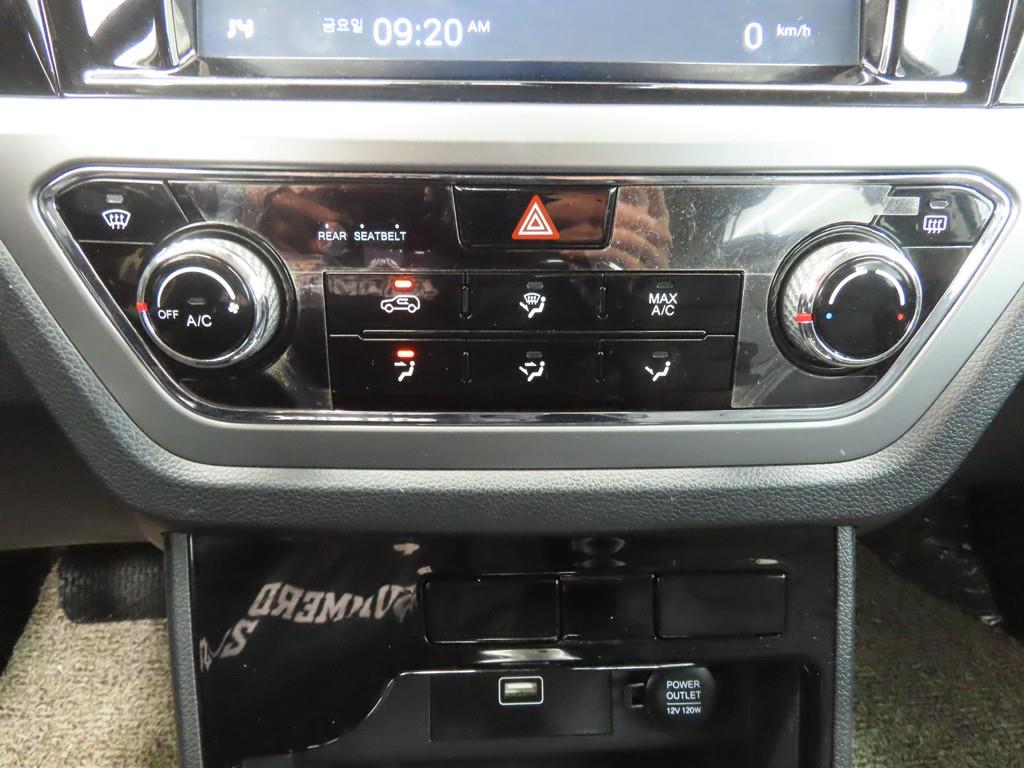 Ssangyong Korando - Vista 12